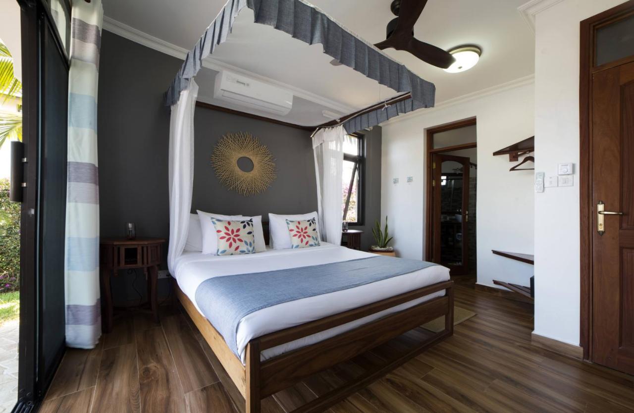 Kena Beach Villas Marumbi Exterior foto
